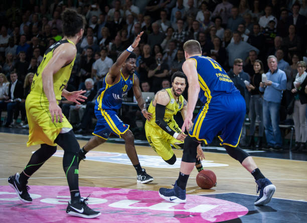 保持稳定的 保持稳定的