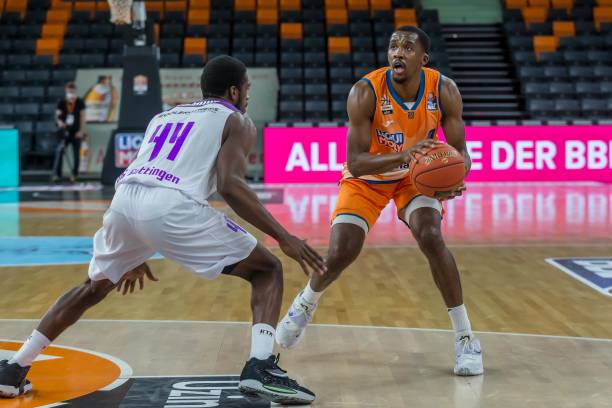 瓦希的离开 瓦希的离开